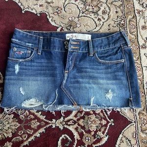 Hollister mini skirt